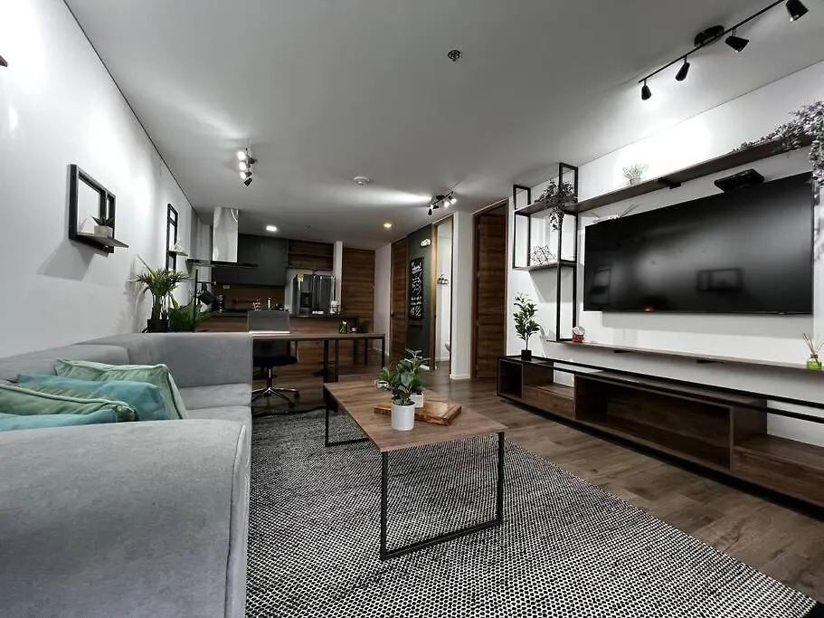 Outstanding And Wide Apartment With Work Station Медельин